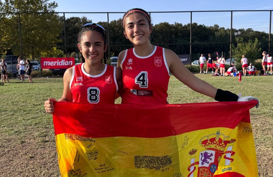 Yakira Rodríguez y Claudia Bueno