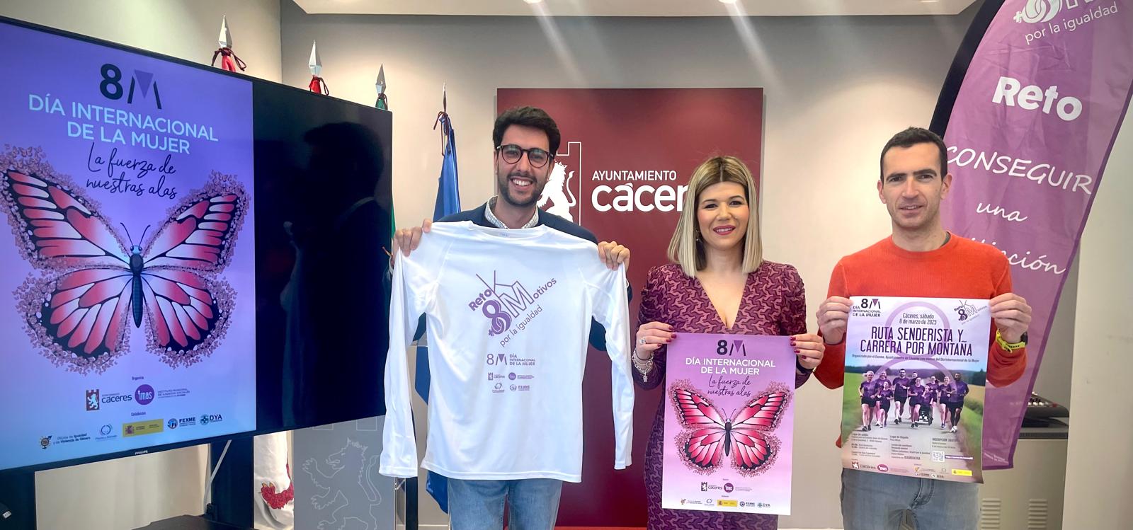 'La fuerza de nuestras alas'  es el lema del ayuntamiento de Cáceres para el 8M