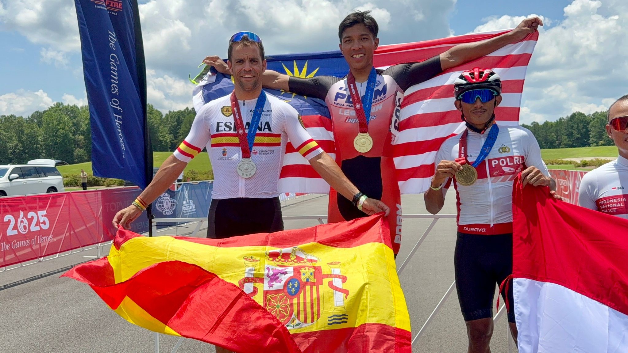 Recogiendo la medalla de plata