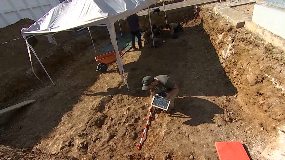Excavaciones en el cementerio de Castuera