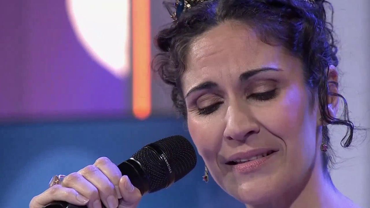 ISABEL BURGUILLOS