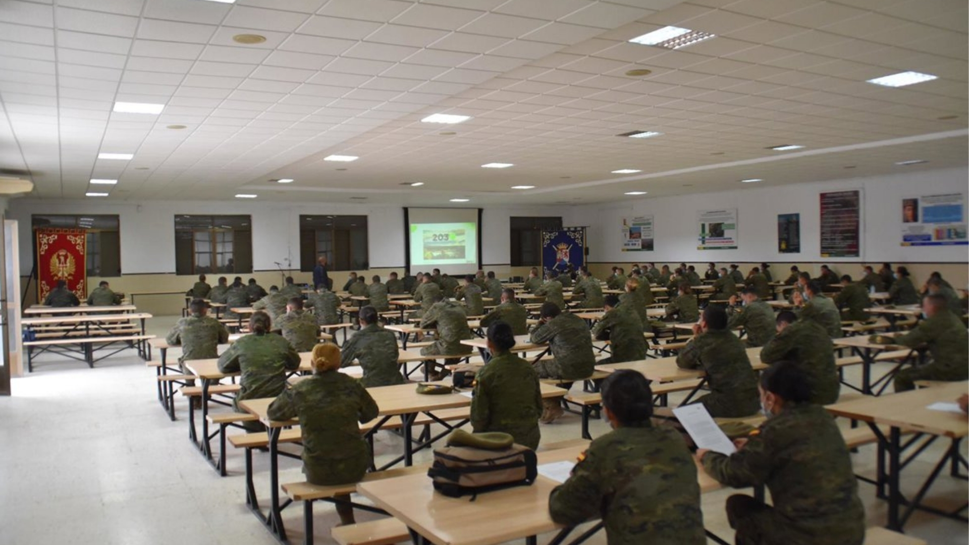 Alumnos en el Centro de Formación de Tropa de Cáceres