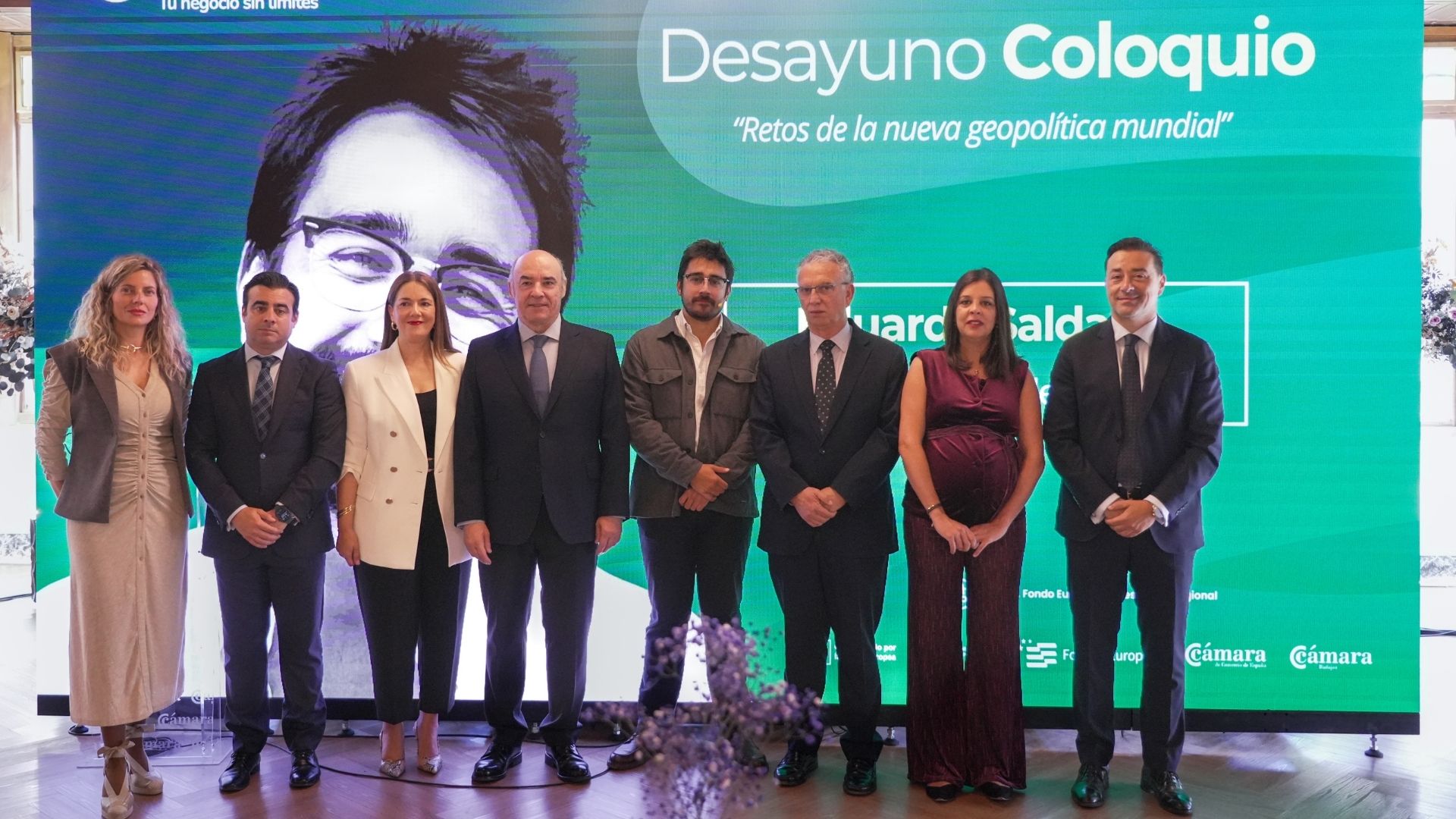 Autoridades durante el desayuno coloquio organizado por la Cámara de Comercio de Badajoz