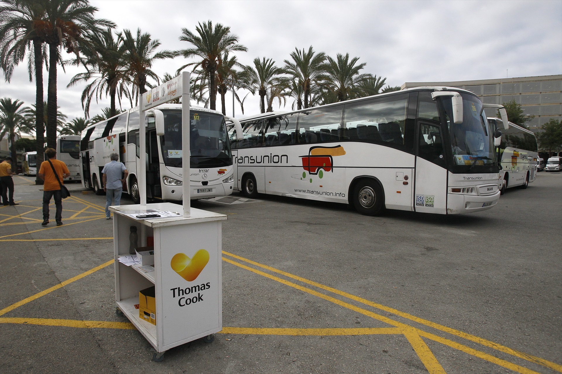 Puesto de información vacío de la compañía de viajes Thomas Cook en el aeropuerto de Palma de Mallorca 