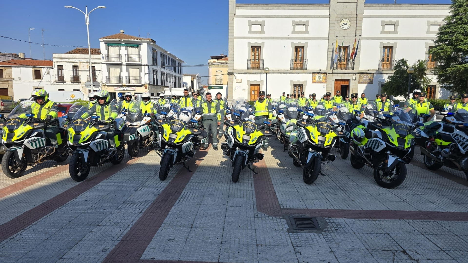 120 motocicletas de la Agrupación de Tráfico de la Guardia Civil