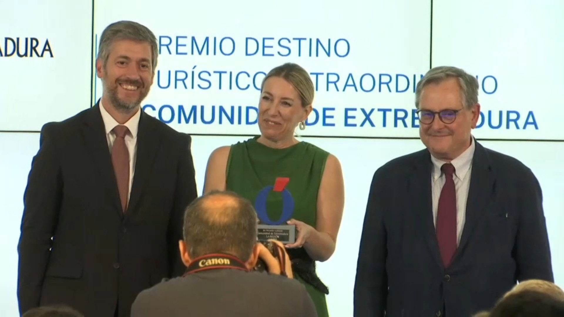 María Guardiola recoge premio La Razón