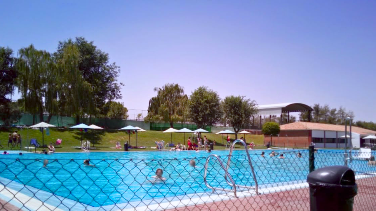 La piscina ha permanecido cerrada durante las labores de mantenimiento y análisis