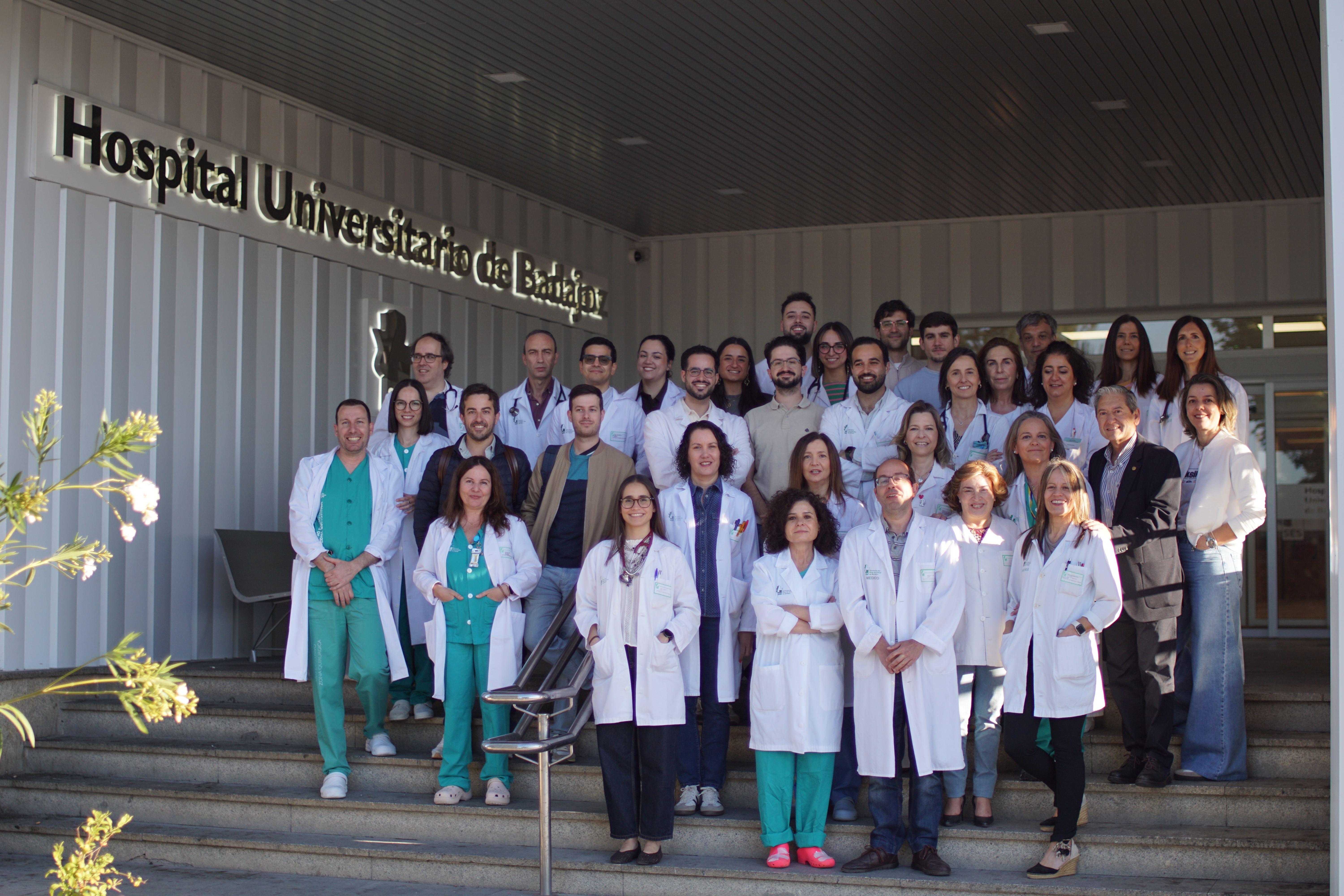 El Hospital Universitario de Badajoz supera las 1.000 implantaciones de válvula aórtica por catéter
