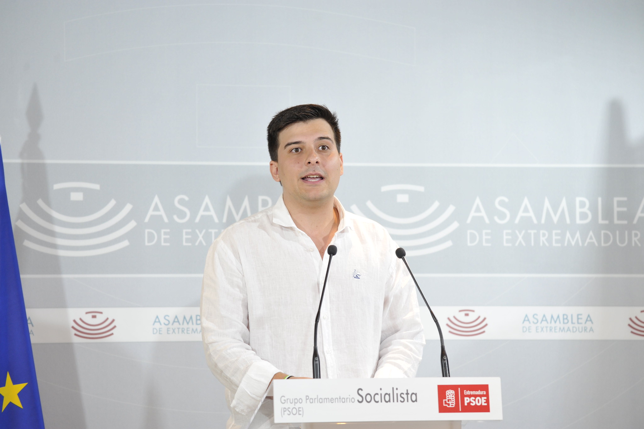 El PSOE lamenta que Extremadura se aleje de la evolución positiva del empleo nacional, según la EPA