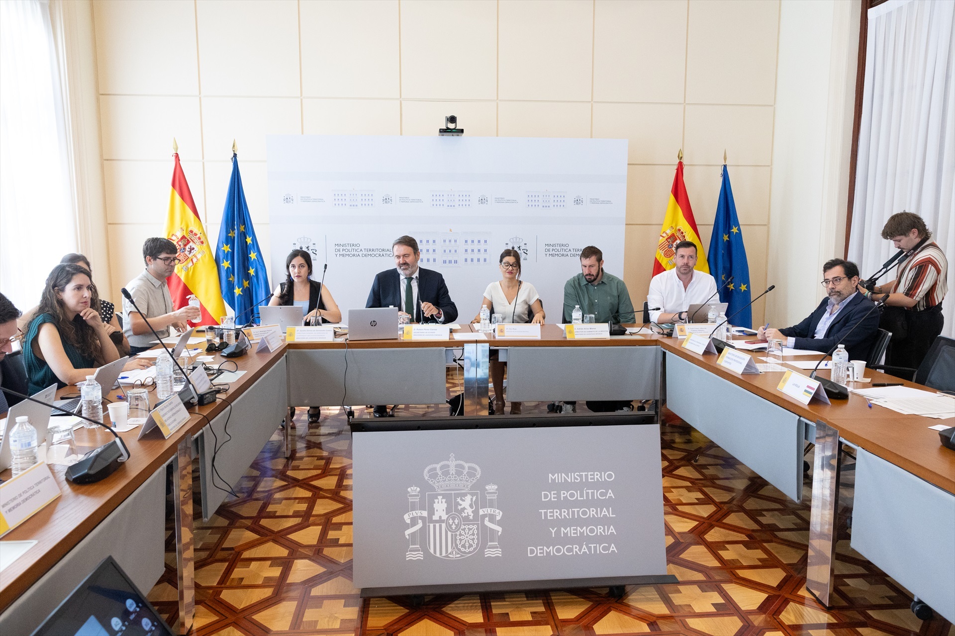La ministra de Juventud e Infancia, Sira Rego, preside la reunión de la Conferencia Sectorial de Infancia y Adolescencia