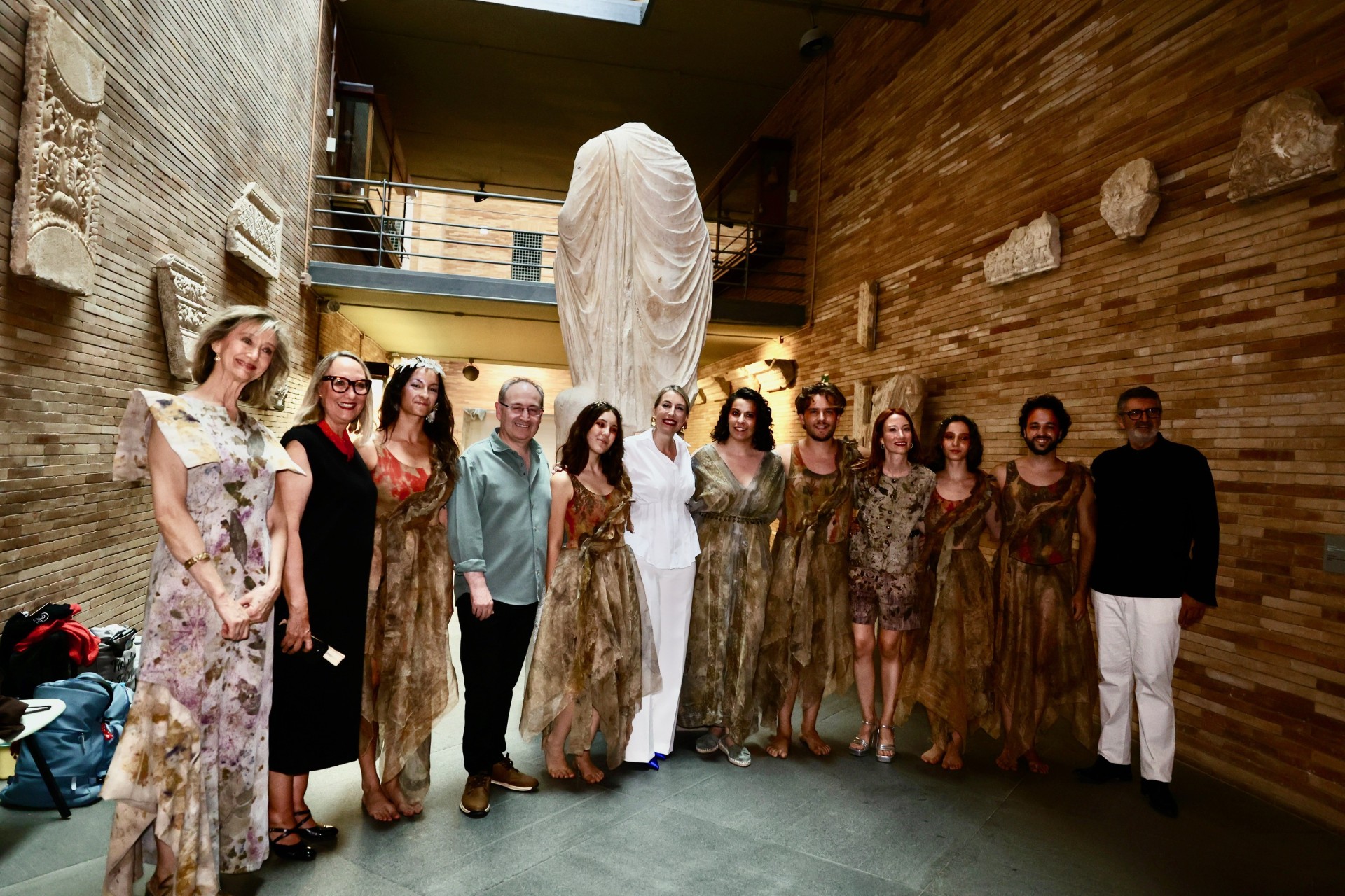 Desfile de moda en el Museo Nacional de Arte Romano de Mérida