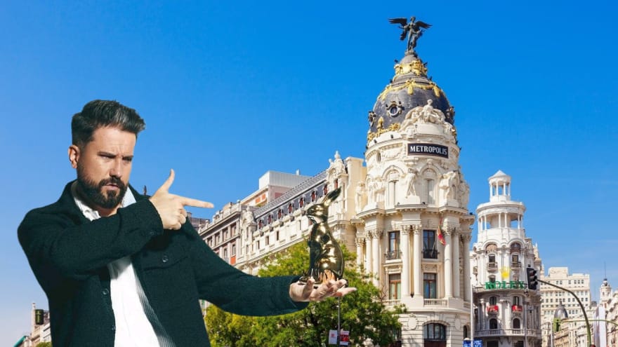 Christian con la Gran Vía al fondo