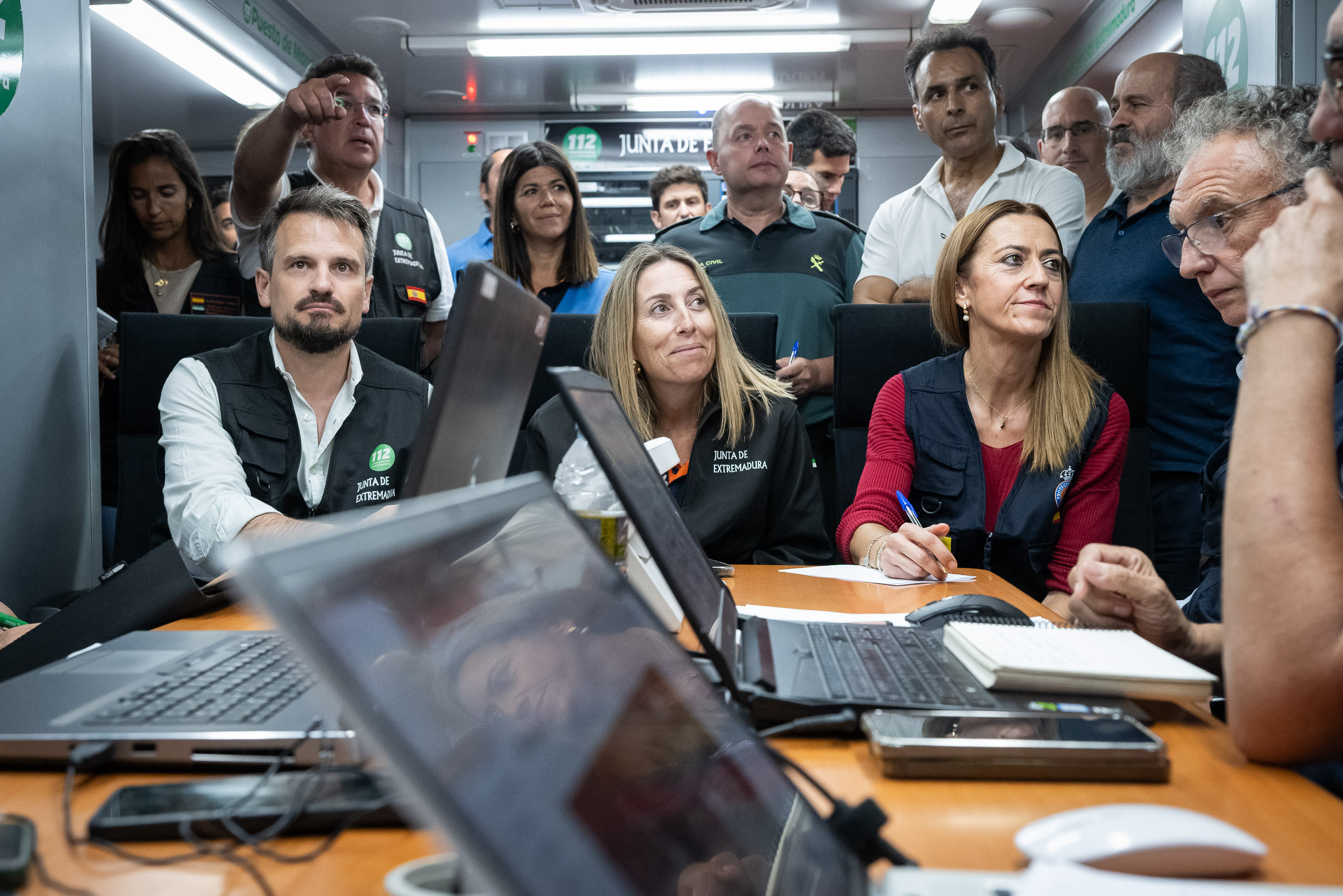 El Cecopi mantiene la situación operativa 2 del Infocaex y el nivel 2 del Infoex, aunque levanta el confinamiento de Avellanar, Castillo y Nuñomoral. Un total de 163 efectivos continúan trabajando sobre el terreno.