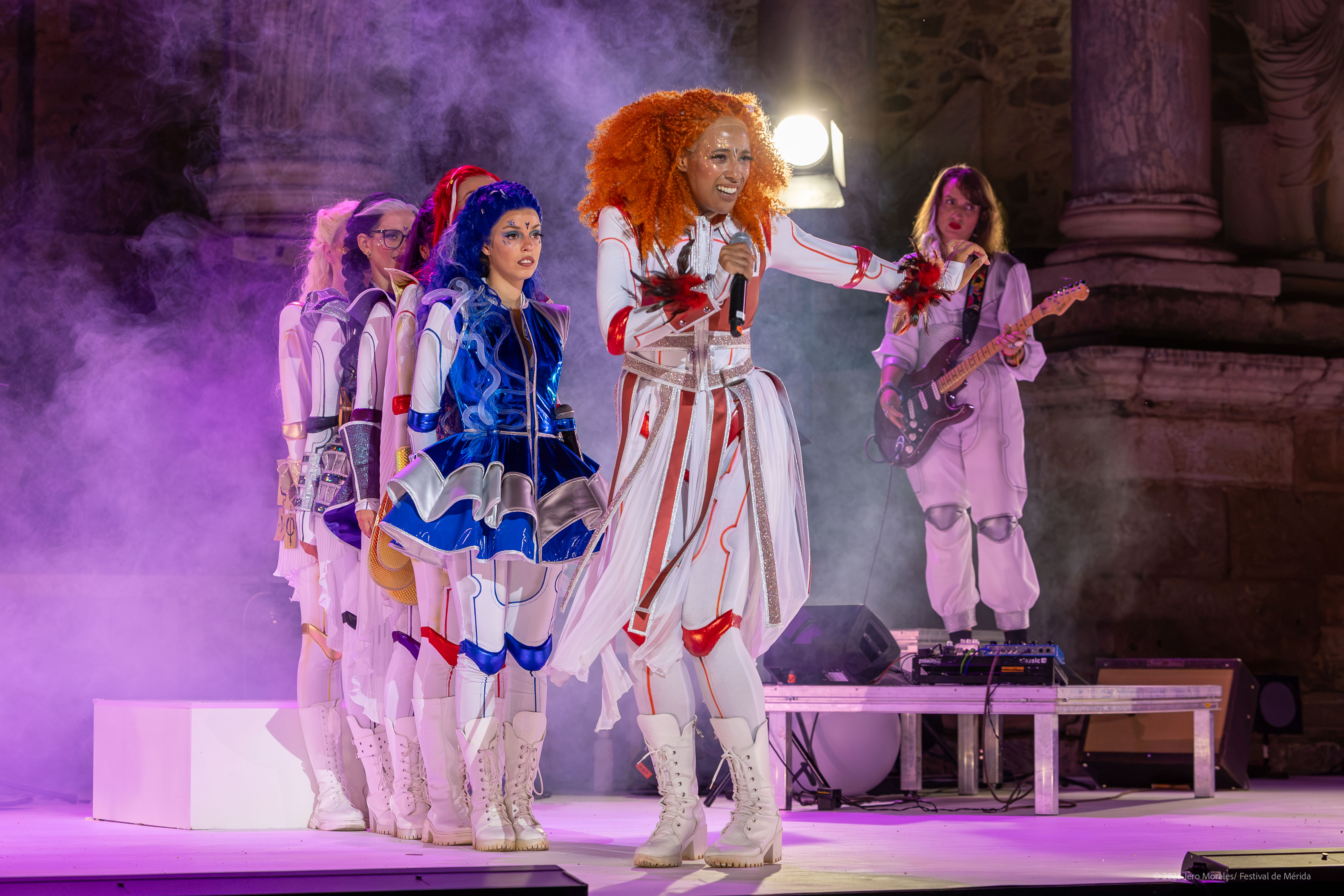 Las musas se reúnen para cuestionar el rumbo de la humanidad en una aventura musical