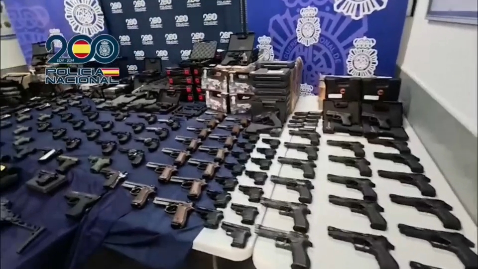 La investigación que ha permitido incautar 644 armas en Gerona comenzó en Badajoz