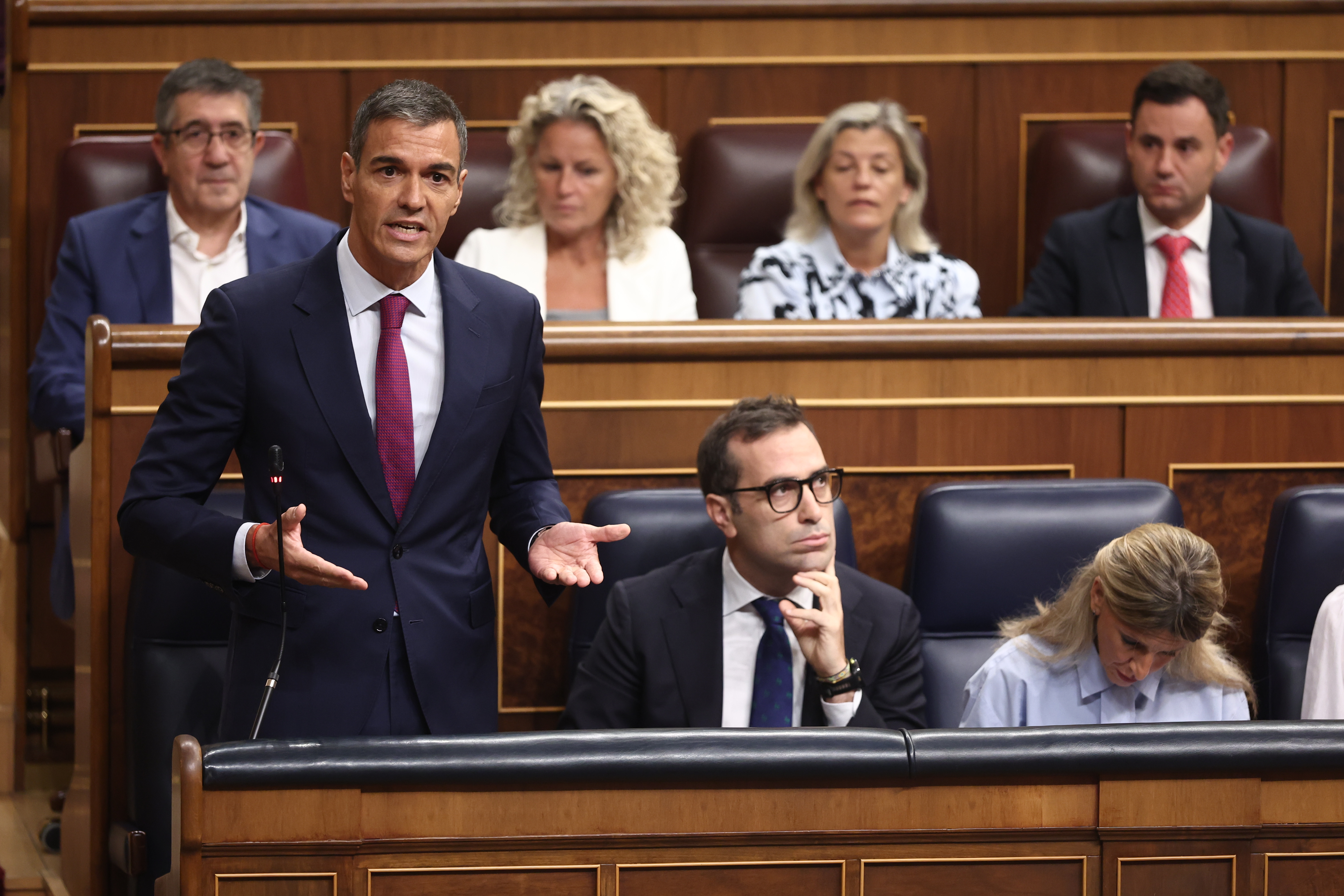 Sánchez defiende que lo "inteligente" fue dejar entrar en Ceuta a los migrantes y no "liarse a tiros" como plantea el PP