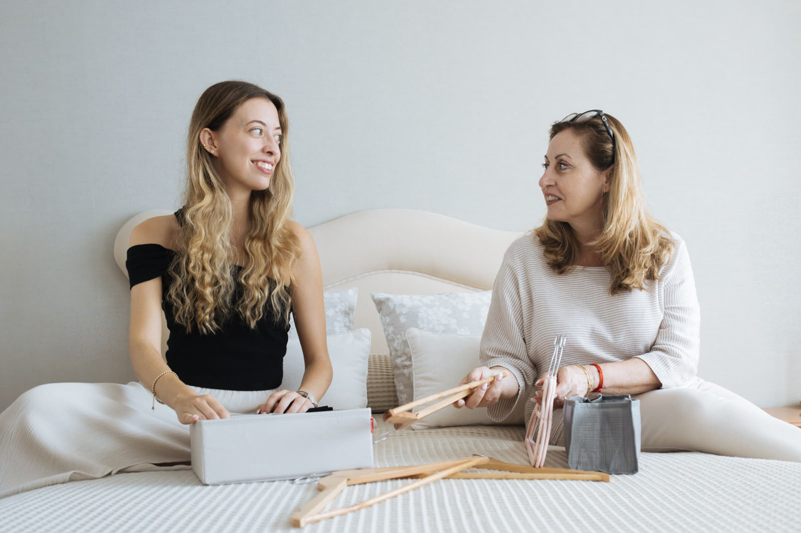 Julia y Natalia de Organiza de Diez