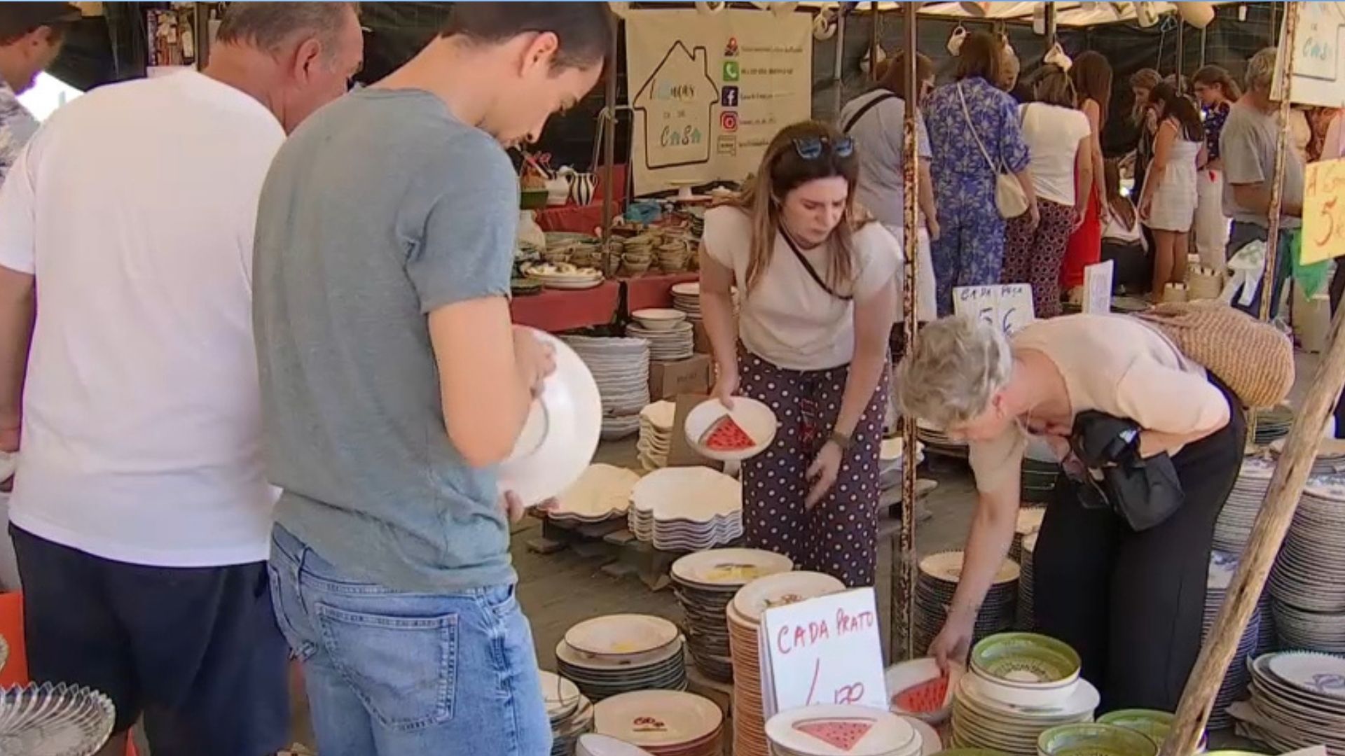 La feria de la loza de Elvas vuelve a ser una cita imprescindible para los extremeños
