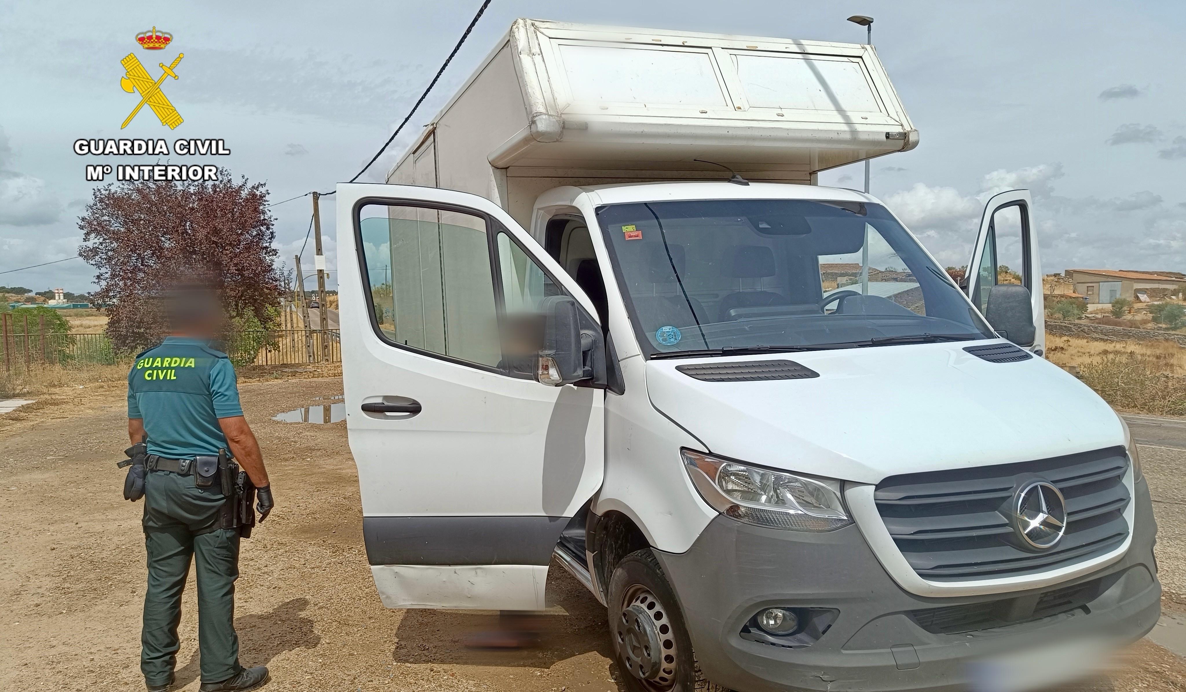 Recuperado en Cáceres un camión sustraído en Guipúzcoa y detenido su conductor