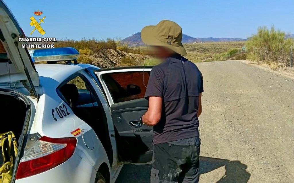 La Guardia Civil auxilia a un peregrino por golpe de calor en Cañaveral