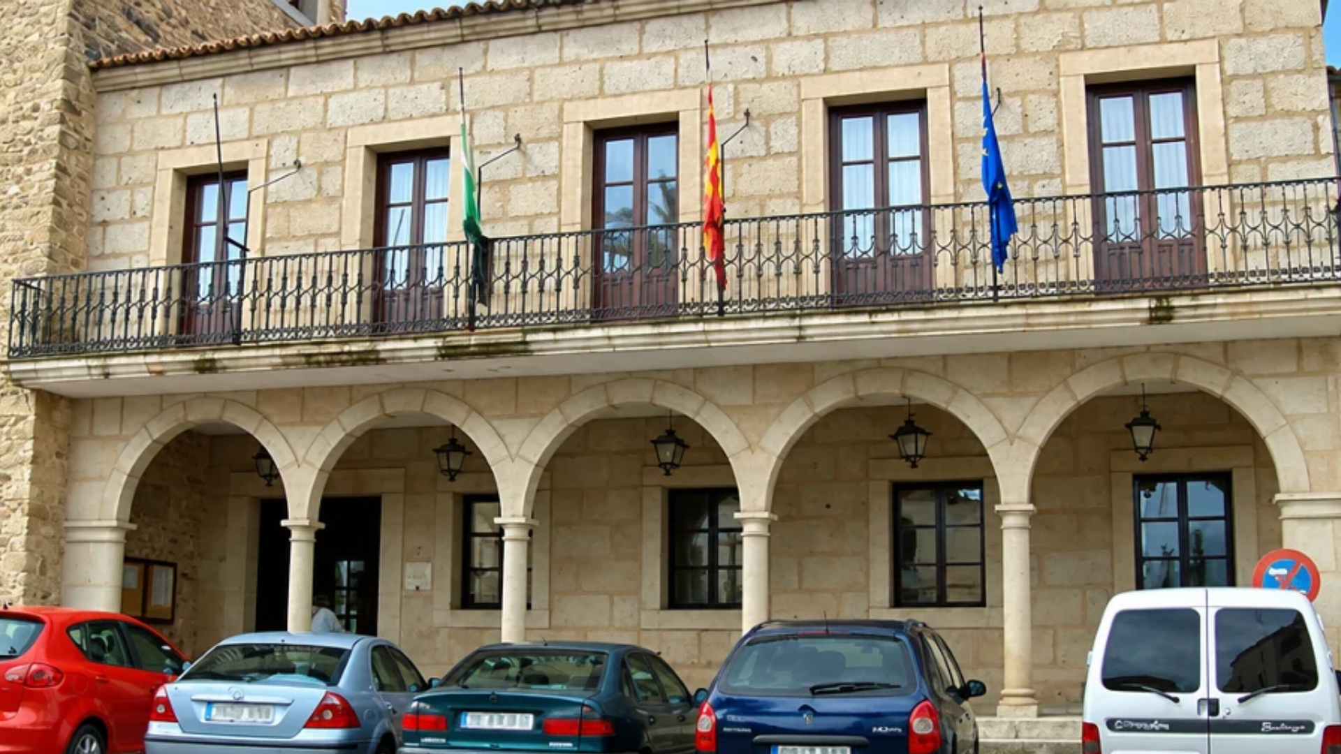 Coria utilizará inteligencia artificial y participación ciudadana para buscar soluciones al aparcamiento en el casco histórico