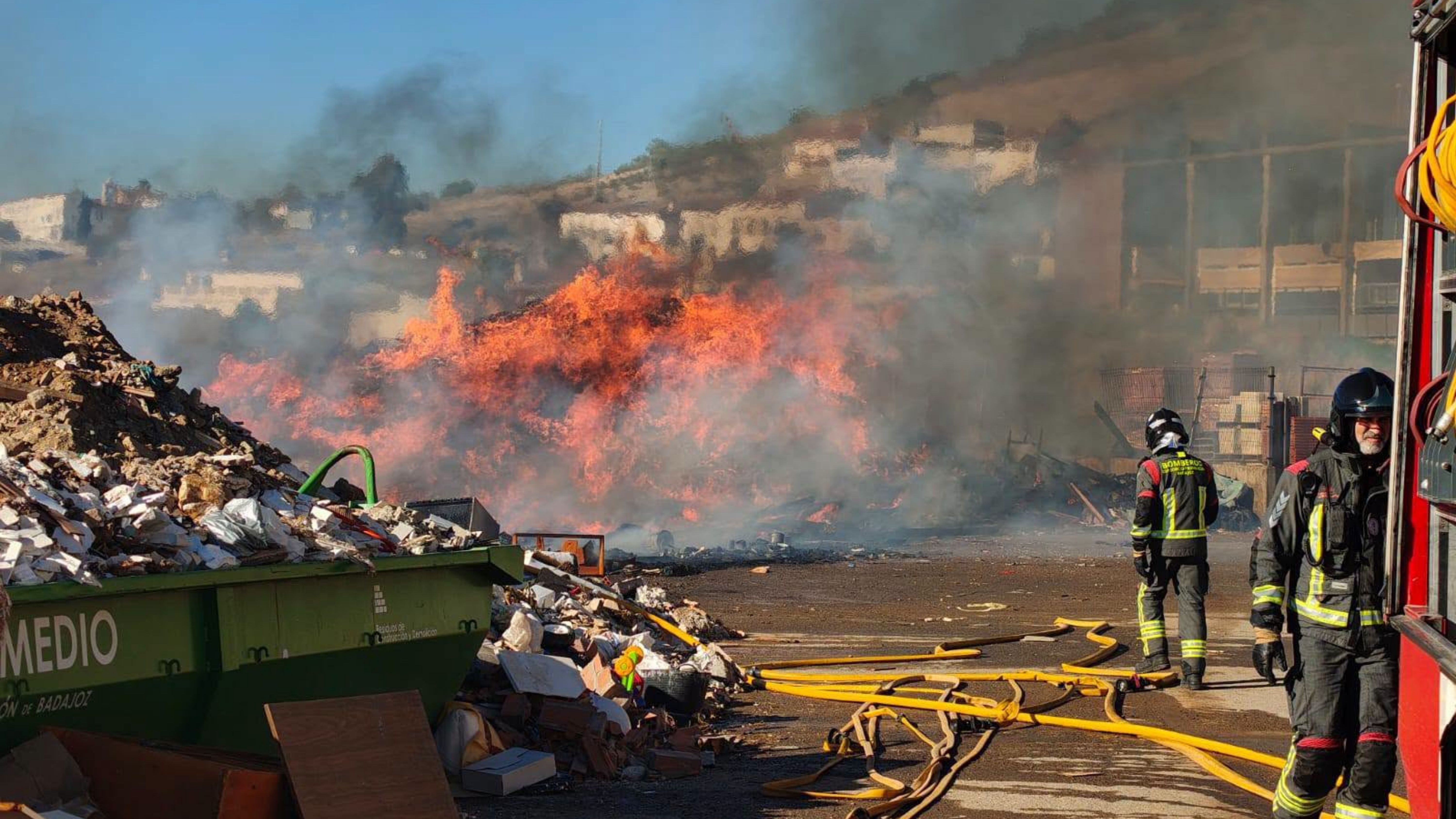 Incendio en el punto limpio de Jerez de los Caballeros. 