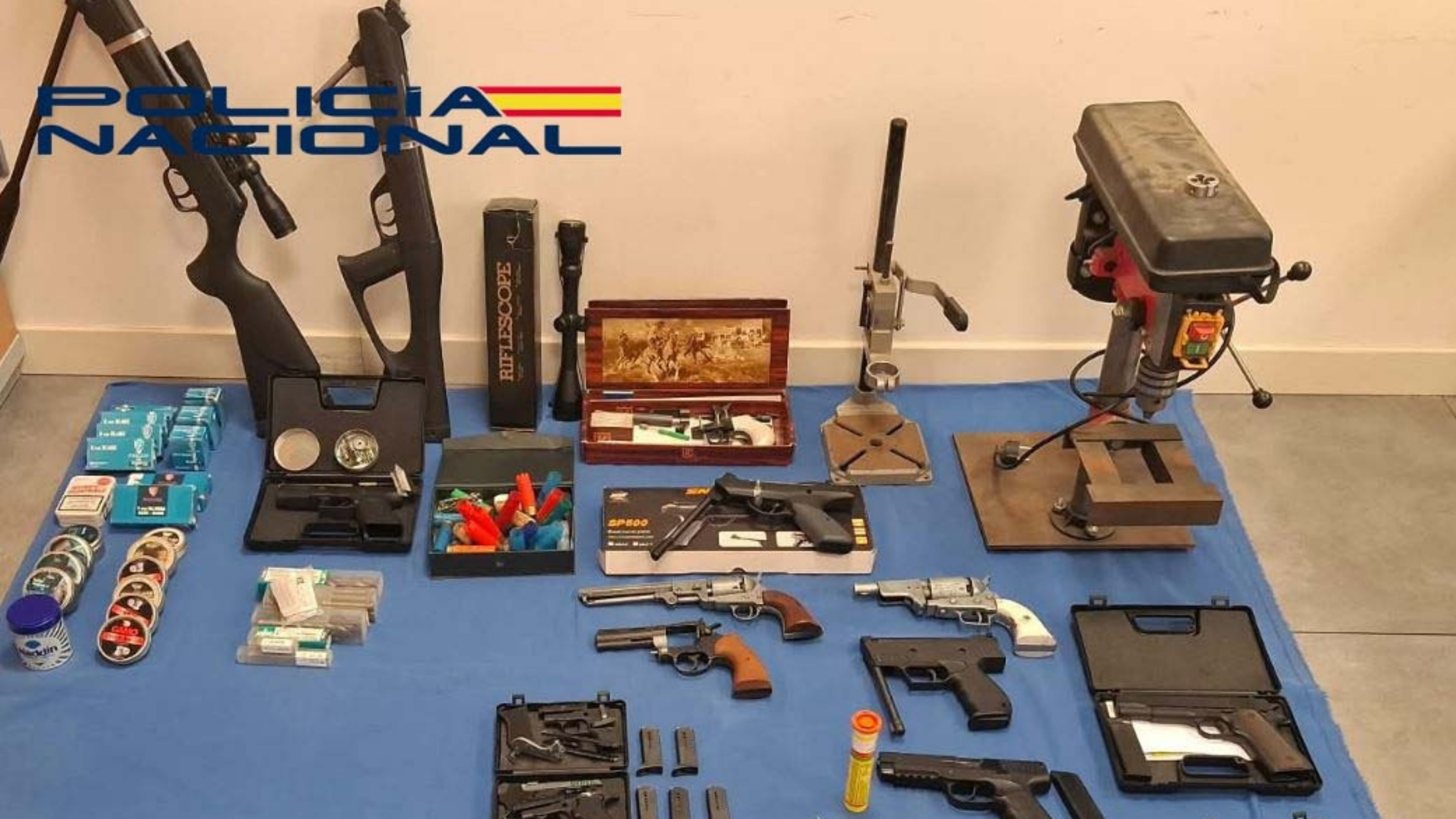 Armas incautadas en la Operación Sabir de la Policía Nacional. 