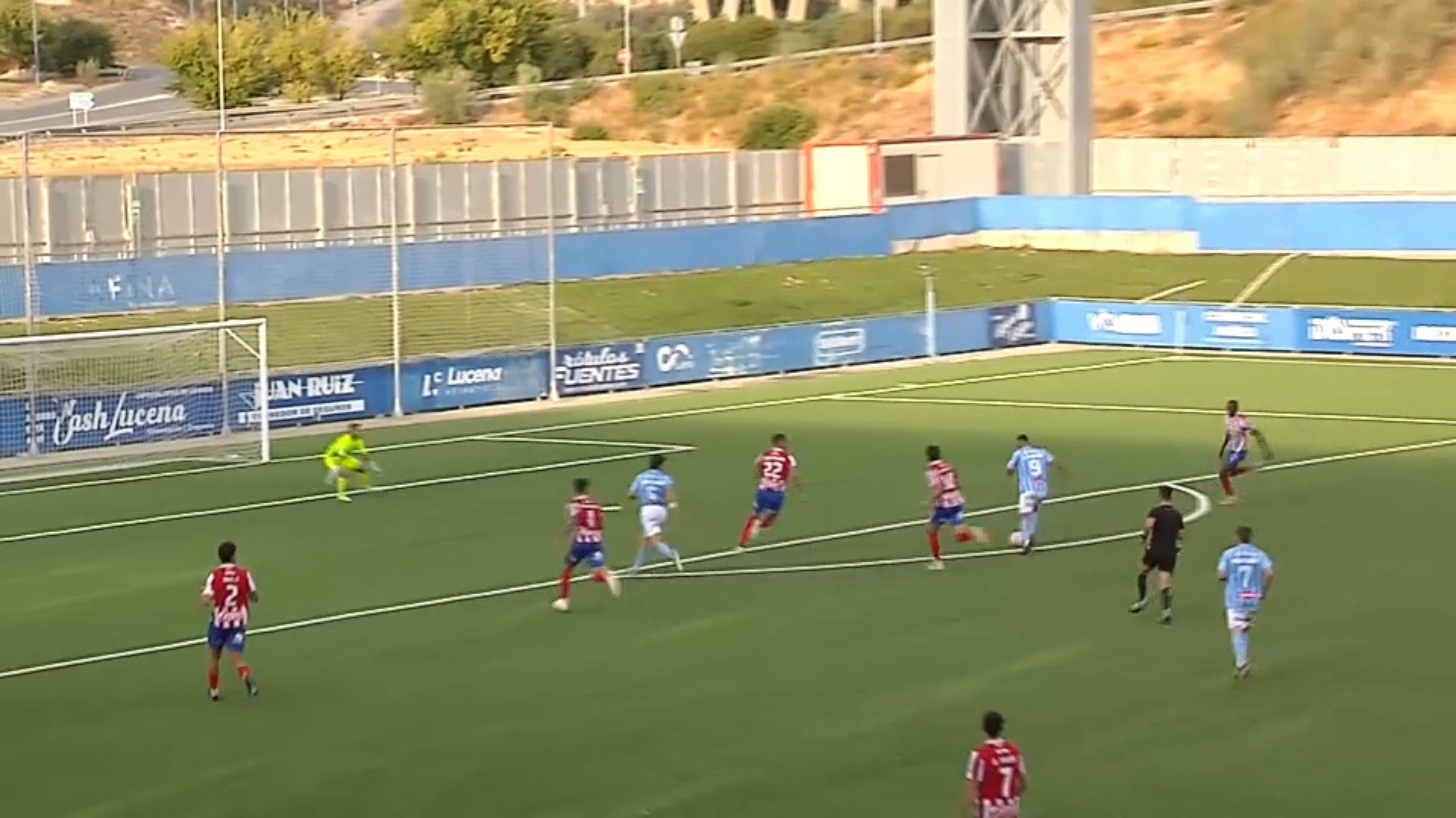 Un momento del partido Don Benito-Lucena. 