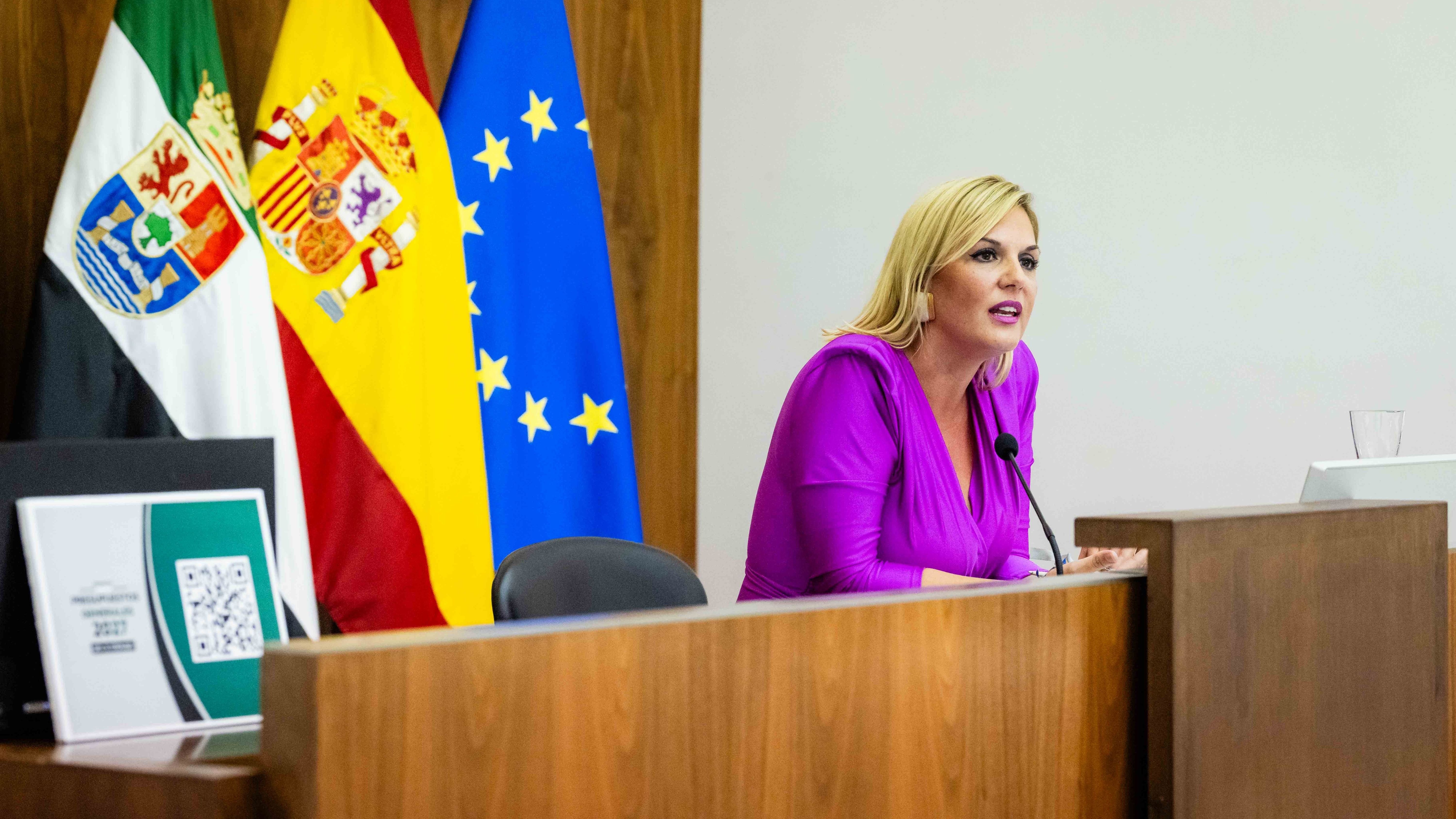 Elena Manzano, consejera de Hacienda de la Junta de Extremadura. 