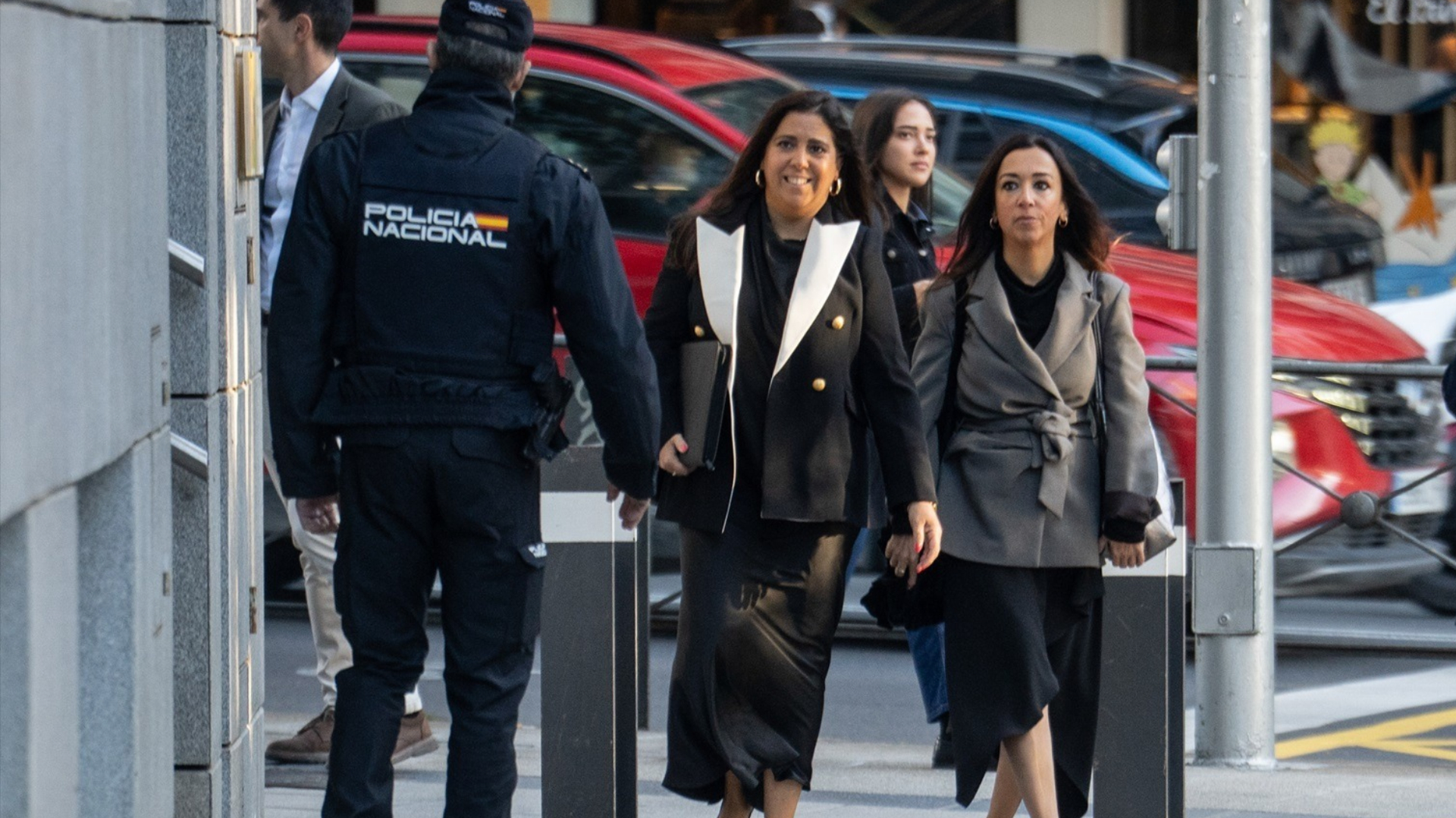 La jueza que investigó al hermano de Pedro Sánchez, Beatriz Biedma, a su llegada a la Audiencia Nacional, a 8 de octubre de 2026, en Madrid (España)