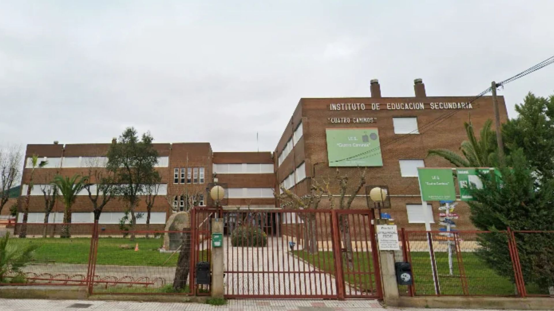 Fachada del Instituto Cuatro Camino de Don Benito