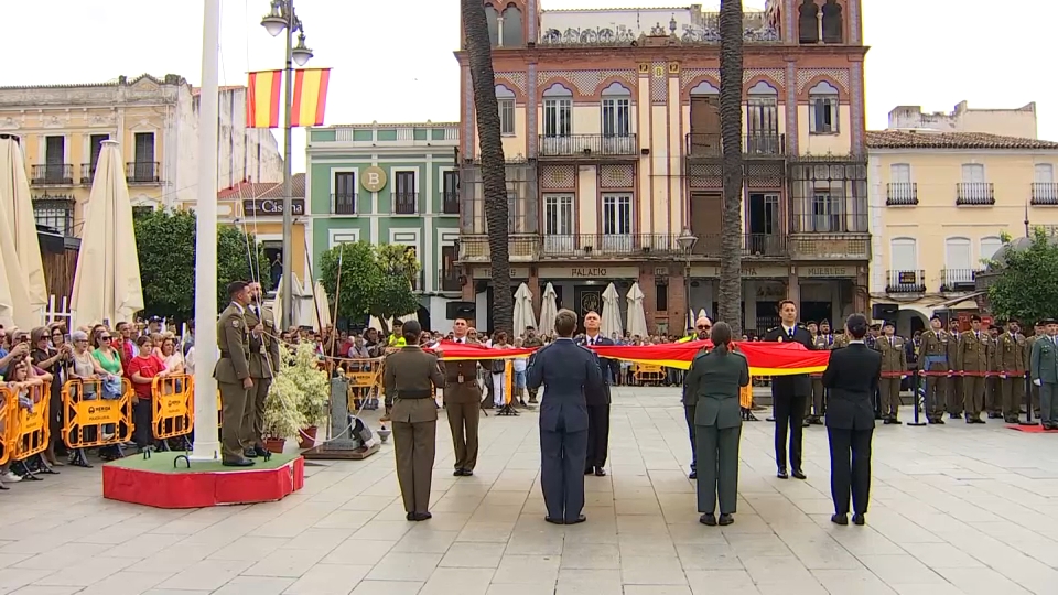 Actos conmemorativos de la Fiesta Nacional celebrados en Mérida