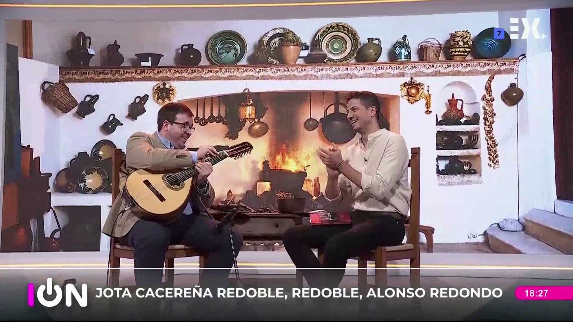 Alonso Redondo, presentando su nuevo libro  'El zaguán de las tradiciones'