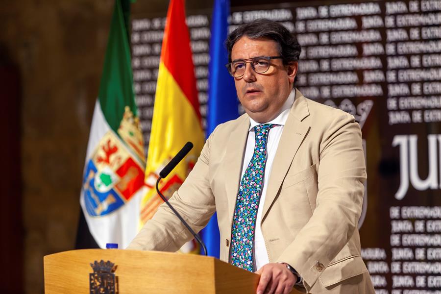 El consejero de Sanidad de la Junta de Extremadura, José María Vergeles