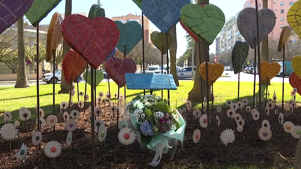 Glorieta de las víctimas del terrorismo en Badajoz
