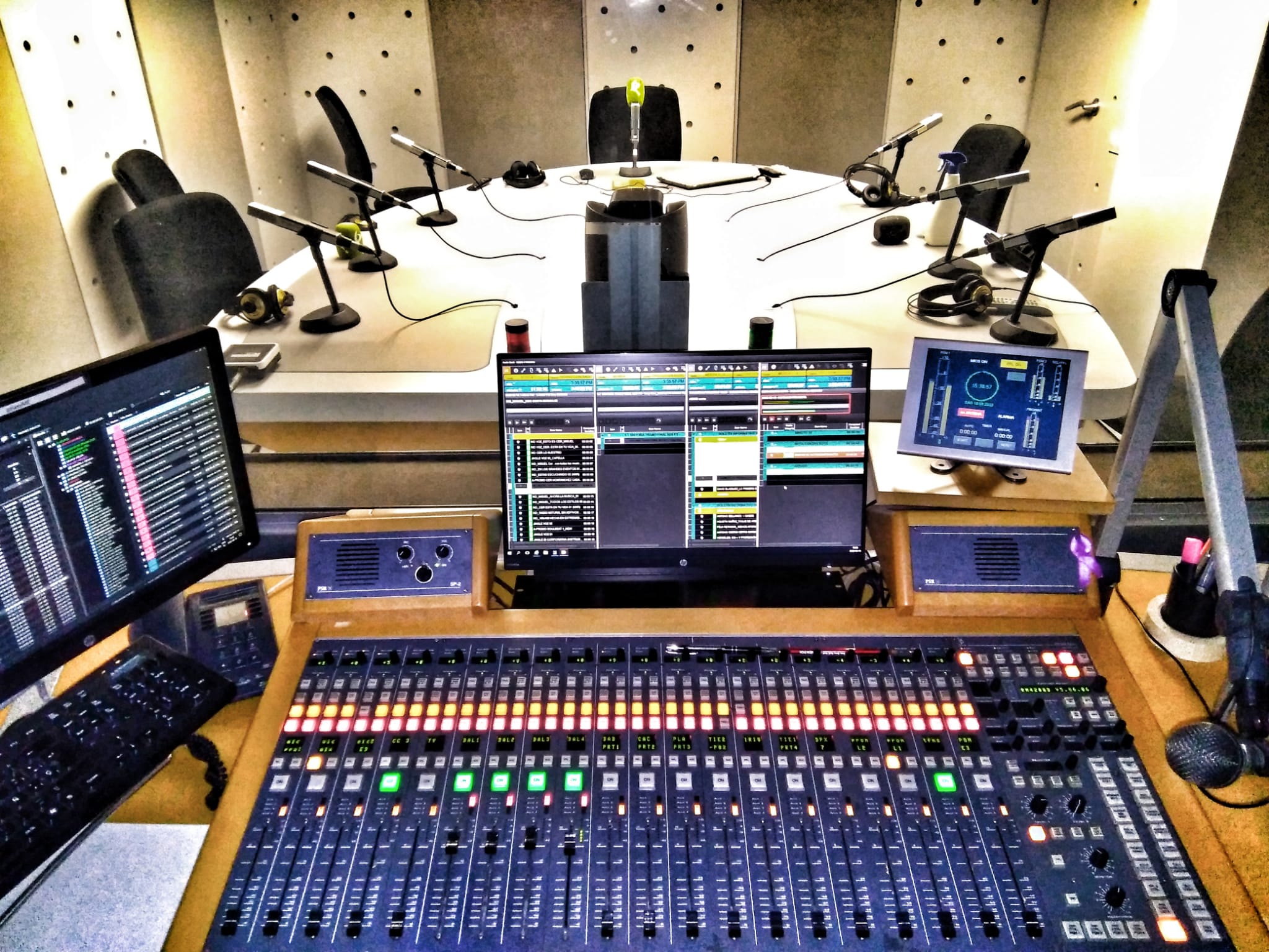 Estudio Canal Extremadura Radio.