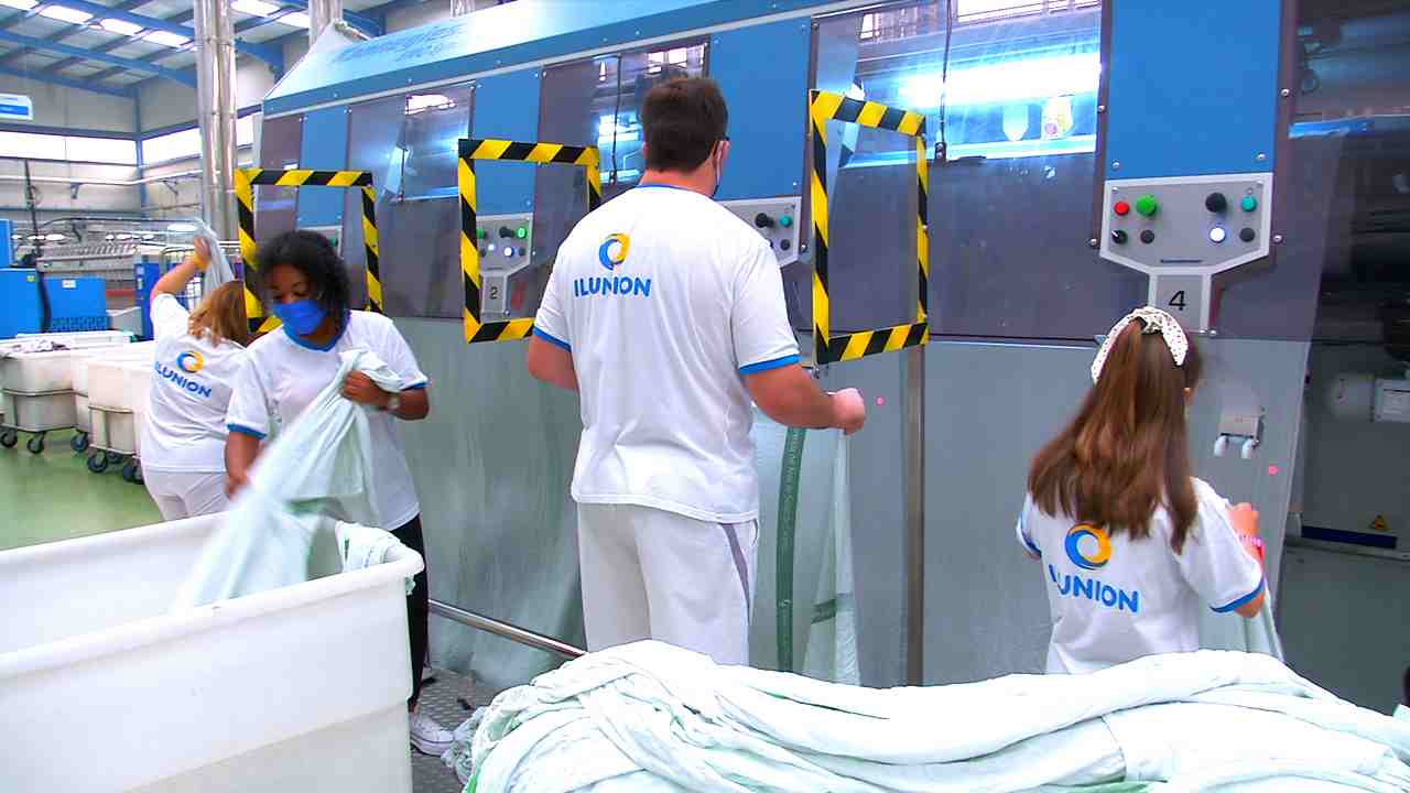 curso de lavandería industrial de la entidad Aimcoz de Zafra