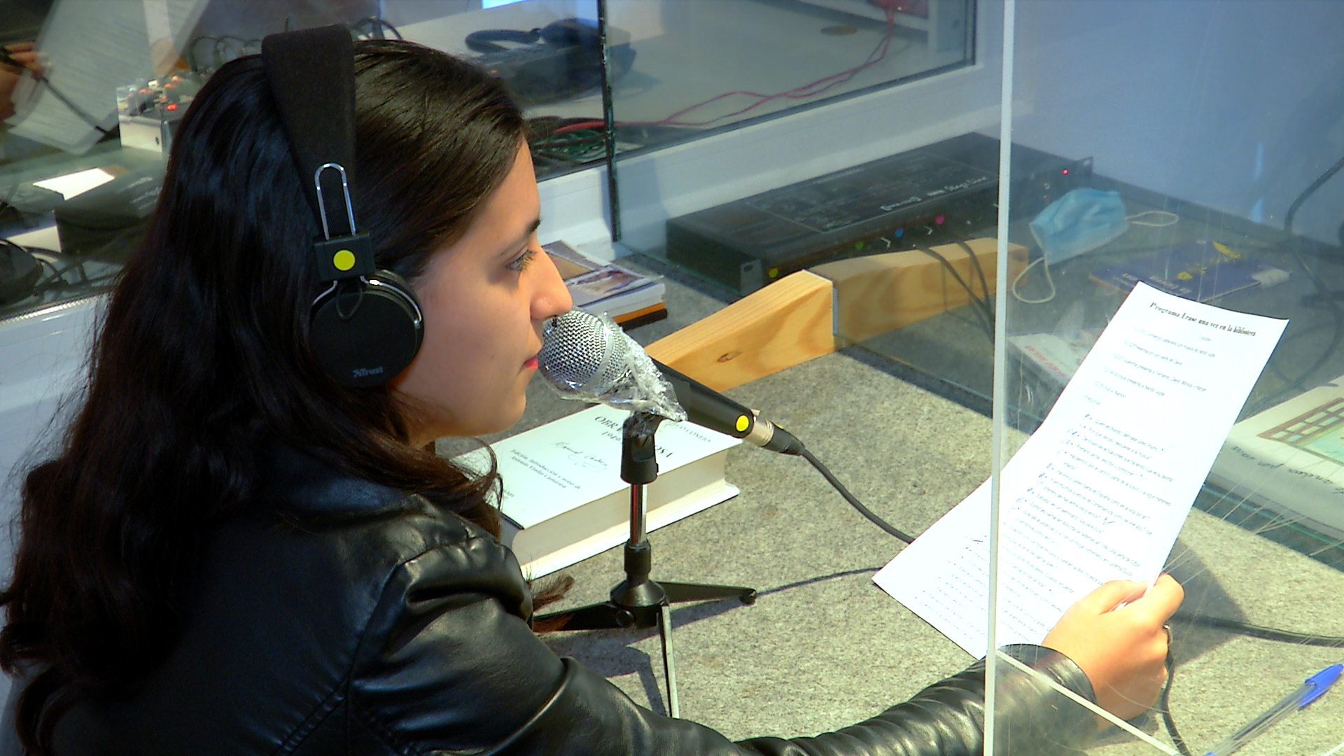 Biblioteca Pública, Francisco de Peñaranda, Barcarrota, programa, radio, inclusión, érase una vez en la biblioteca, discapacidad, discapacidad auditiva, sordo, asperger, Nando Juglar