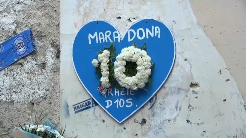 Corazón con el 10 de Maradona