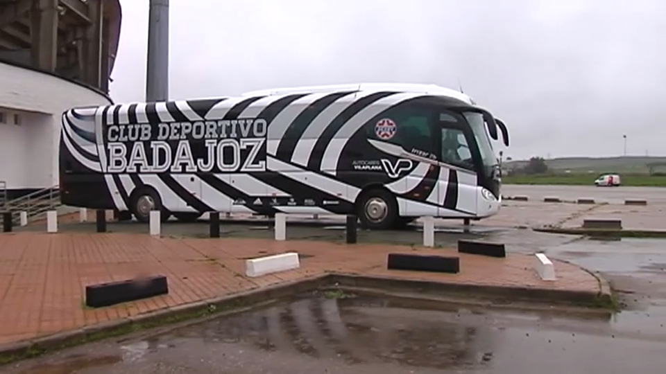 Salida del bus del Badajoz en dirección a Villarrubia de los Ojos