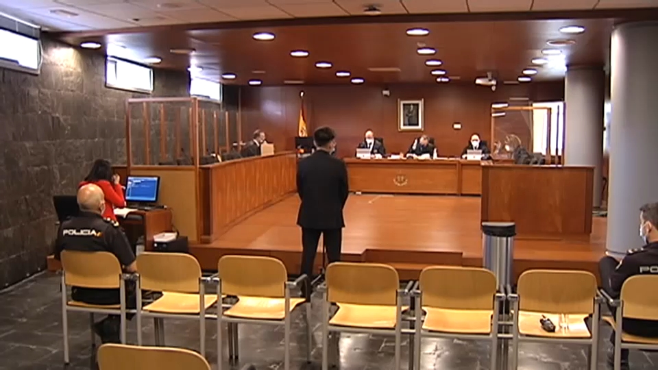 Acusado de acuchillar al exnovio de su pareja