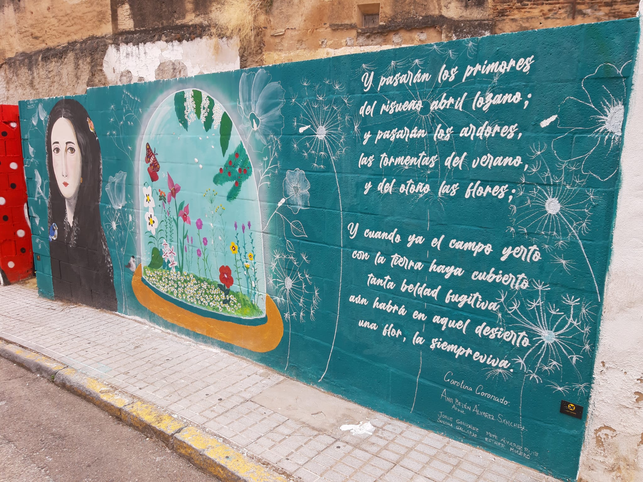 El mural ha perdido parte de la fauna tridimensional que incluía