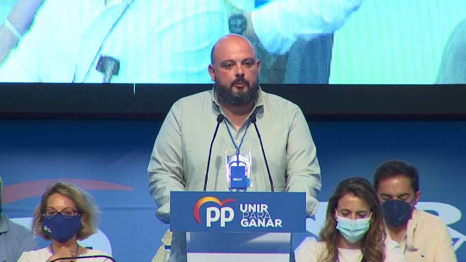 Imagen de Manuel Naharro, en el Congreso Provincial del PP en Badajoz