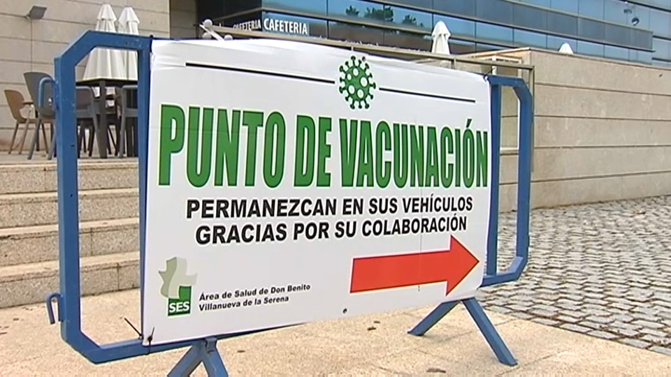 Cartel punto de vacunación en Feval