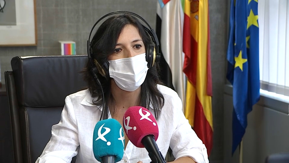 Esther Gutiérrez durante la entrevista a Canal Extremadura Radio