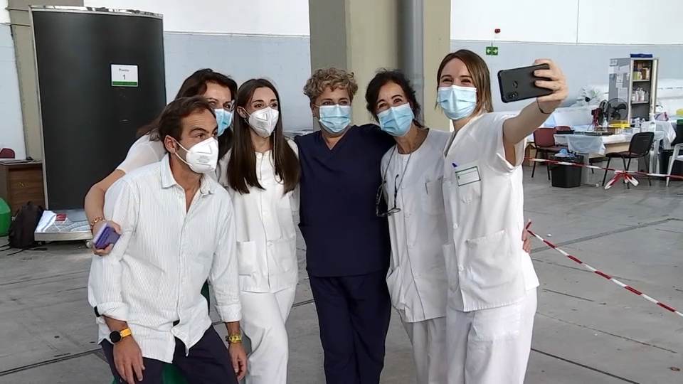 Sanitarios del vacunódromo de Ifeme