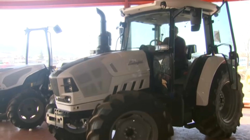 Tractor nuevo