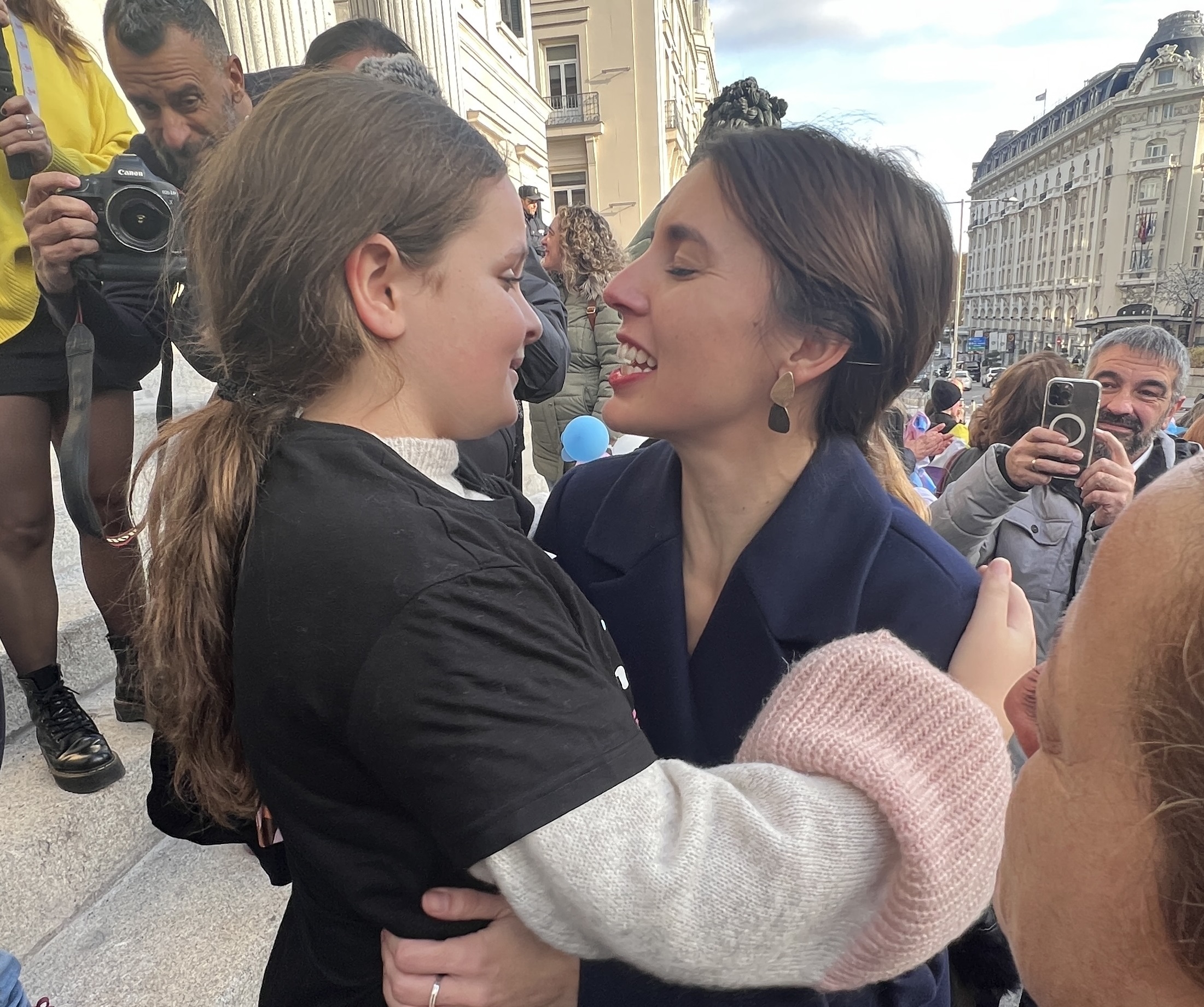 Elsa y la ministra de Igualdad