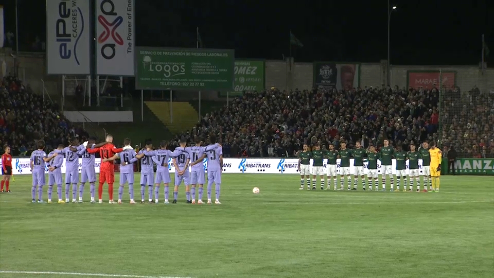 Cacereño y Real Madrid antes del pitido inicial