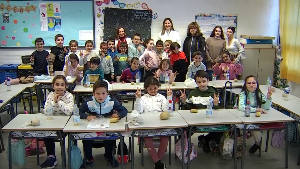 El CEIP Ciudad de Mérida celebra talleres para promover la ciencia en las mujeres y niñas